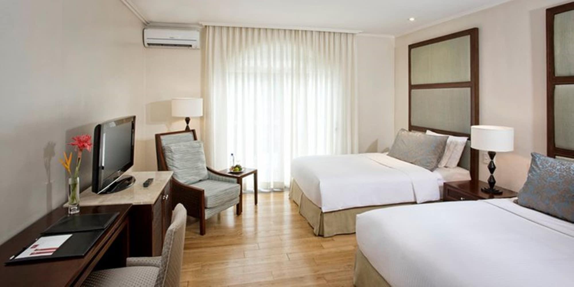 Hotel Venezia Legazpi Luaran gambar