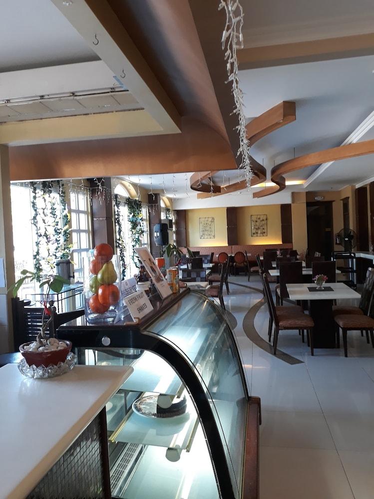 Hotel Venezia Legazpi Luaran gambar