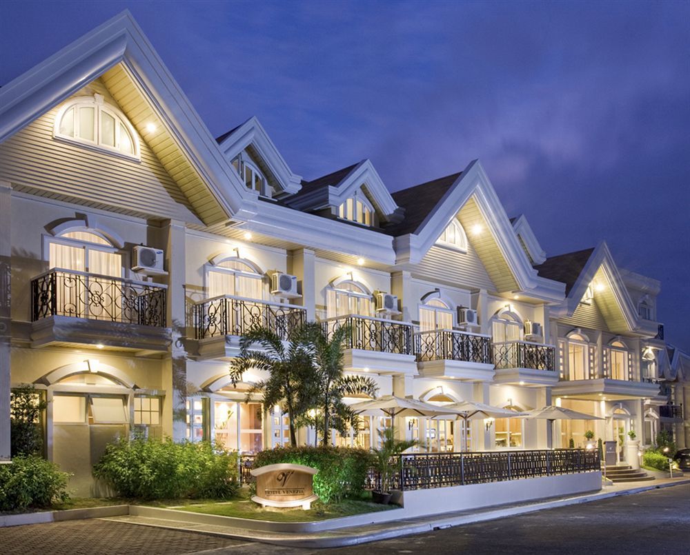 Hotel Venezia Legazpi Luaran gambar
